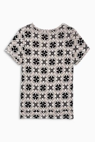 Monochrome Printed Knot Front Top